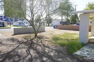 1044 E Whitton Ave, Phoenix, AZ 85014 - Photo 4