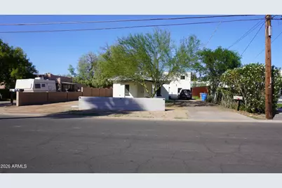 1044 E Whitton Avenue, Phoenix, AZ 85014 - Photo 1