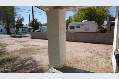 1044 E Whitton Avenue, Phoenix, AZ 85014 - Photo 6