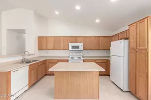 12537 W Madison St, Avondale, AZ 85323 - Photo 6