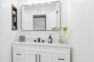 3541 E Cannon Dr, Phoenix, AZ 85028 - Photo 8