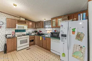 15806 W Hopi Dr, Casa Grande, AZ 85122 - Photo 8