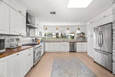 4411 N 46th Place, Phoenix, AZ 85018 - Photo 12