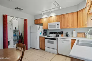 317 Peretz Cir, Morristown, AZ 85342 - Photo 10