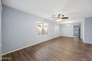 125 N 22nd Pl, Mesa, AZ 85213 - Photo 2