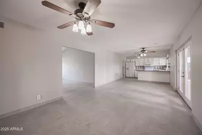 542 W Pampa Avenue, Mesa, AZ 85210 - Photo 8