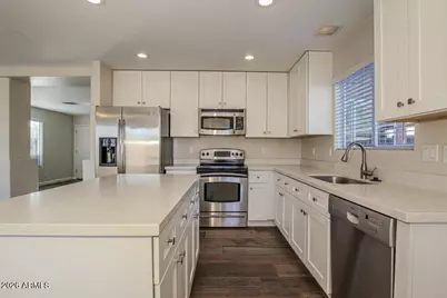 2902 W Irma Lane, Phoenix, AZ 85027 - Photo 6