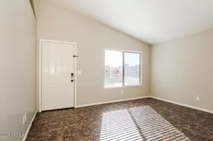 3154 W Via Montoya Dr, Phoenix, AZ 85027 - Photo 4