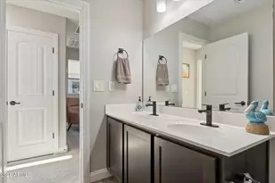 25282 N 164th Dr, Surprise, AZ 85387 - Photo 22