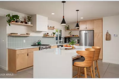 8049 N 10th Street, Phoenix, AZ 85020 - Photo 2