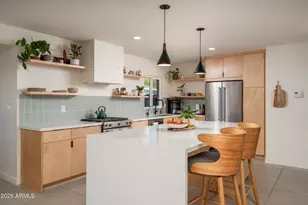 8049 N 10th St, Phoenix, AZ 85020 - Photo 2