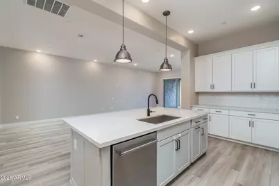 14058 W Hubbell Street, Goodyear, AZ 85395 - Photo 10