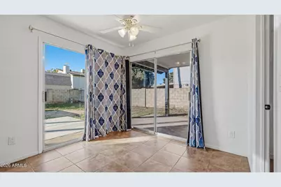 6233 W Desert Hills Drive, Glendale, AZ 85304 - Photo 18