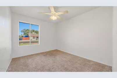 6233 W Desert Hills Drive, Glendale, AZ 85304 - Photo 32