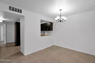 1808 E Center Ln, Tempe, AZ 85281 - Photo 6