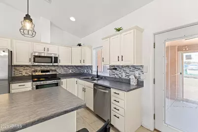 9343 W Pineveta Drive, Arizona City, AZ 85123 - Photo 2