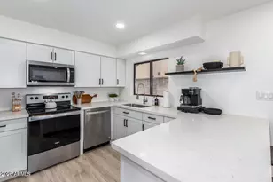 4511 N 31st Pl, Phoenix, AZ 85016 - Photo 10