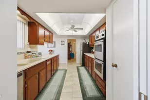 10631 W Roundelay Cir, Sun City, AZ 85351 - Photo 14