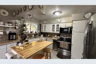 6108 W Pinchot Avenue, Phoenix, AZ 85033 - Photo 18