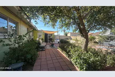 6108 W Pinchot Avenue, Phoenix, AZ 85033 - Photo 10