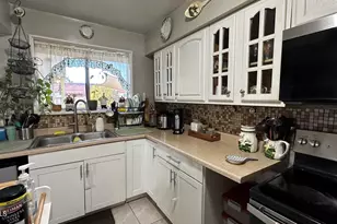 6108 W Pinchot Ave, Phoenix, AZ 85033 - Photo 22