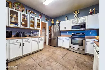 4616 N 94th Lane, Phoenix, AZ 85037 - Photo 6