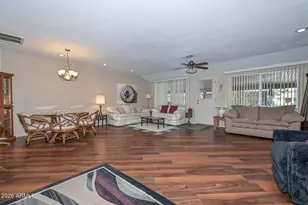 10734 W El Capitan Cir, Sun City, AZ 85351 - Photo 18