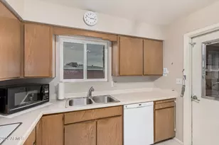 5823 E Des Moines St, Mesa, AZ 85205 - Photo 14