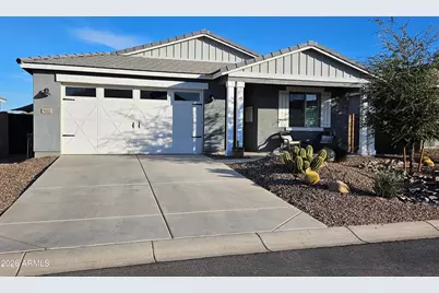 622 W Lowell Drive, San Tan Valley, AZ 85140 - Photo 2