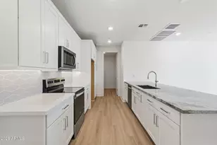 2121 W Sonoran Desert Dr, Phoenix, AZ 85085 - Photo 8