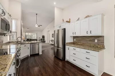 23721 S Pleasant Way, Sun Lakes, AZ 85248 - Photo 2