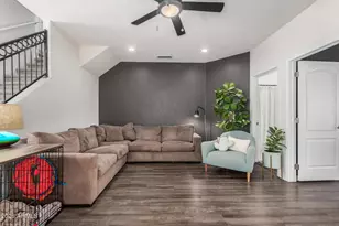 3423 E Lance Ln, Phoenix, AZ 85018 - Photo 14