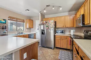 12571 W Mauna Loa Ln, El Mirage, AZ 85335 - Photo 8