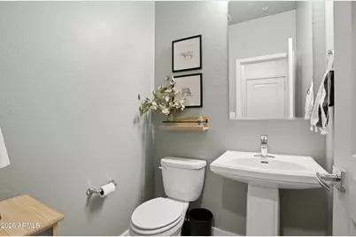 2282 E Hidalgo Avenue, Phoenix, AZ 85040 - Photo 10