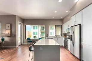 7300 E Earll Dr, Scottsdale, AZ 85251 - Photo 8