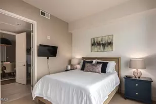 7300 E Earll Dr, Scottsdale, AZ 85251 - Photo 22