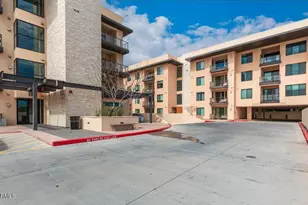 7300 E Earll Dr, Scottsdale, AZ 85251 - Photo 26