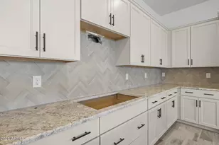 15612 W Georgia Dr, Surprise, AZ 85379 - Photo 20