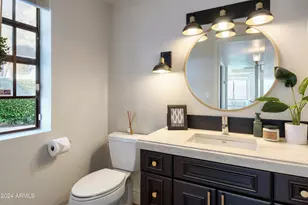 3207 E Wescott Dr, Phoenix, AZ 85050 - Photo 10