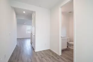 13370 W Eagle Feather Rd, Peoria, AZ 85383 - Photo 2