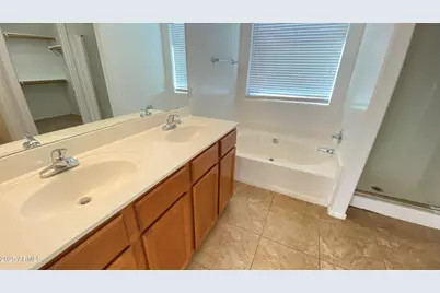 7425 W Crown King Road, Phoenix, AZ 85043 - Photo 16