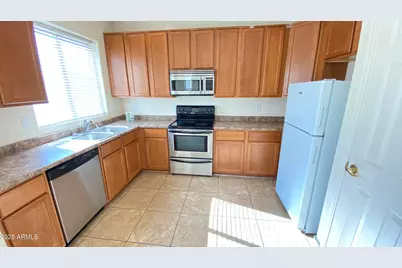 7425 W Crown King Road, Phoenix, AZ 85043 - Photo 8