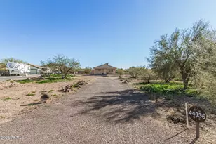 44035 N 15th St, New River, AZ 85087 - Photo 6