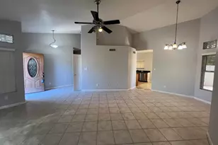 261 W Verano Pl, Gilbert, AZ 85233 - Photo 2