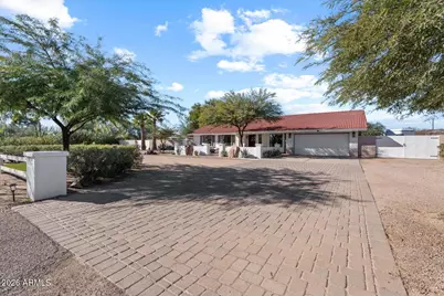 15602 N 37th Street, Phoenix, AZ 85032 - Photo 2