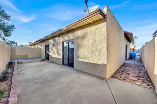 927 E Charleston Ave, Phoenix, AZ 85022 - Photo 22