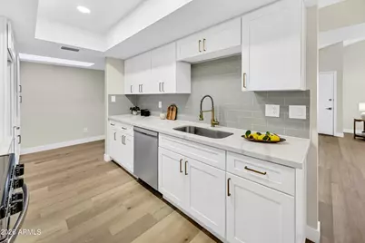 927 E Charleston Avenue, Phoenix, AZ 85022 - Photo 10