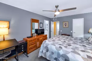 10030 W Royal Oak Rd, Sun City, AZ 85351 - Photo 16