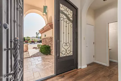 5308 W Misty Willow Lane, Glendale, AZ 85310 - Photo 6