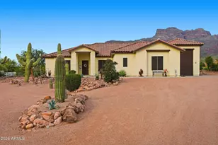 1067 S Trigger Ct, Apache Junction, AZ 85119 - Photo 2